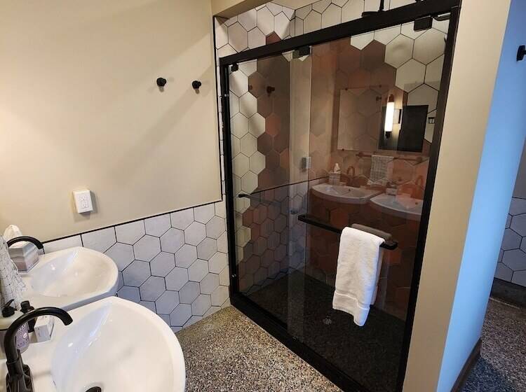 酒店 The Lodge Luxury Suites