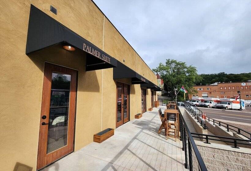 酒店 The Lodge Luxury Suites