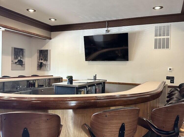 酒店 The Lodge Luxury Suites