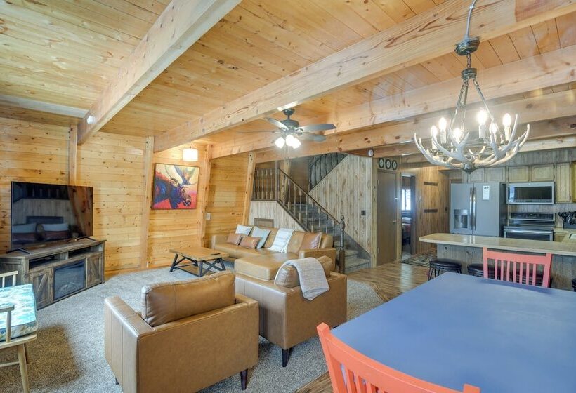 Island Park Cabin W/ Deck ~ 22 Mi To Yellowstone!