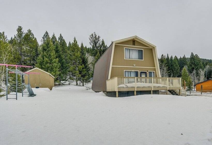 Island Park Cabin W/ Deck ~ 22 Mi To Yellowstone!