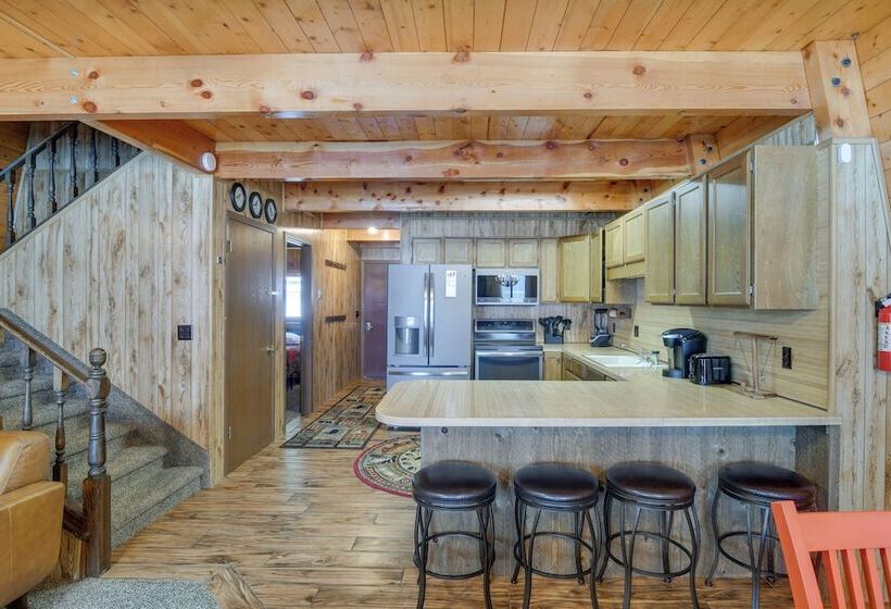 Island Park Cabin W/ Deck ~ 22 Mi To Yellowstone!