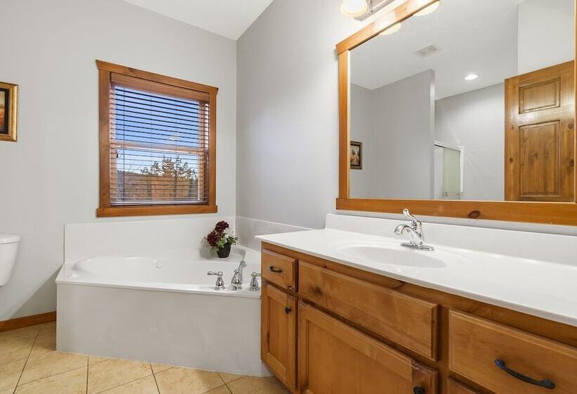 Kemper S Duet Cabins