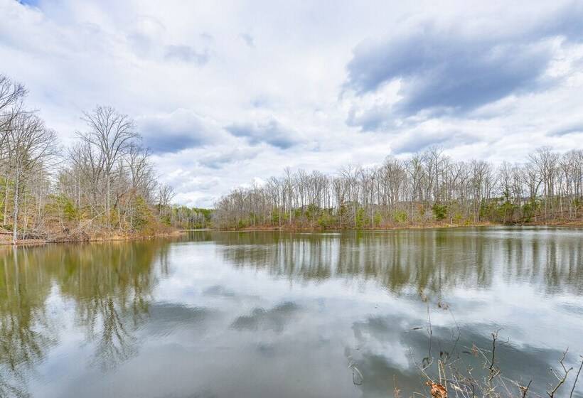 Lakefront Fredericksburg Home W/ Deck + Fire Pits!