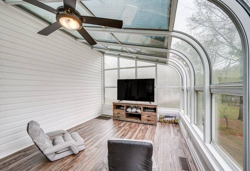 Lakefront Milledgeville Home W/ Private Dock!