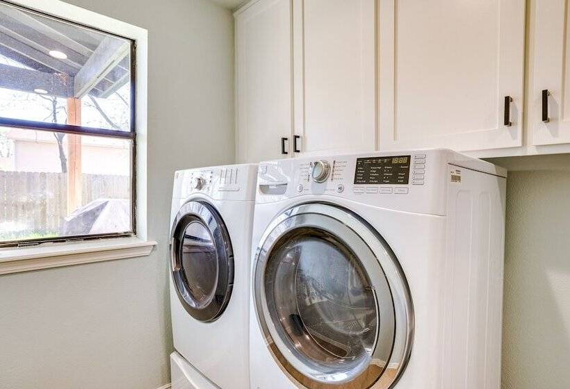 Lovely Bentonville Home W/ Grill: 1 Mi To Downtown