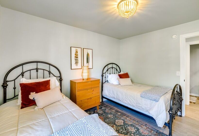 Lovely Bentonville Home W/ Grill: 1 Mi To Downtown