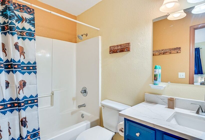 Downtown Williams Home: Walk To Shops & Dining!