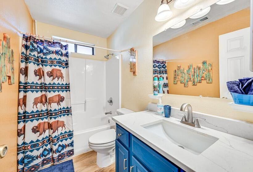 Downtown Williams Home: Walk To Shops & Dining!