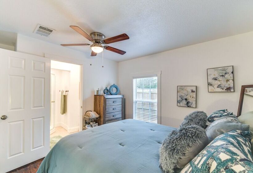 Lovely Home W/ Yard Near Dtwn Waco!