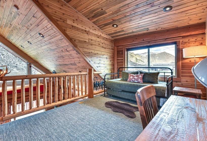 Luxe Family Cabin W/ Deck: Walk To Duchesne River!