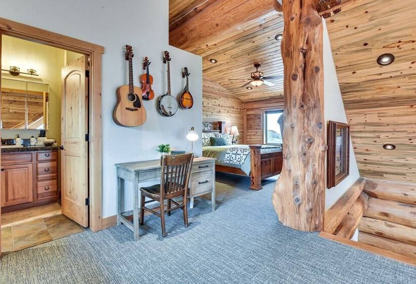 Luxe Family Cabin W/ Deck: Walk To Duchesne River!