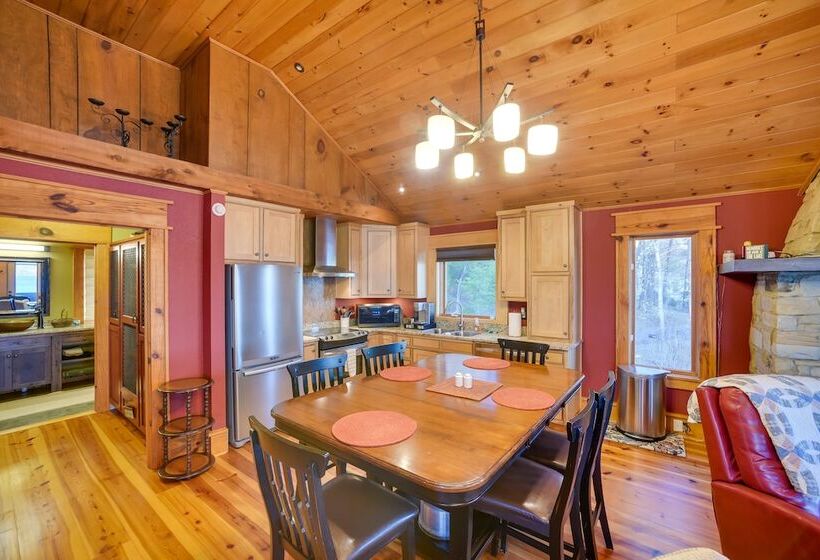 Luxurious Lakefront Paradise In Scottsboro W/ Dock