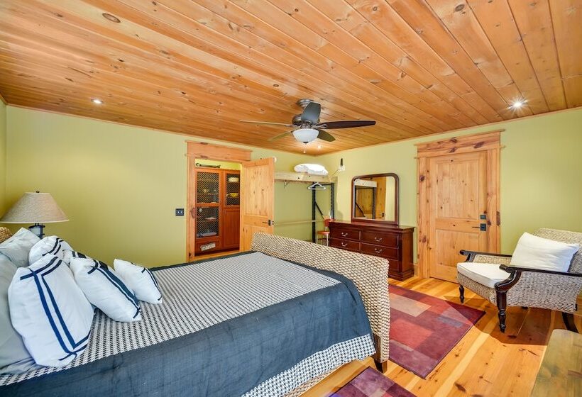 Luxurious Lakefront Paradise In Scottsboro W/ Dock