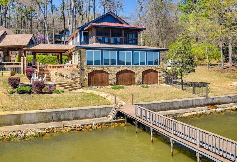 Luxurious Lakefront Paradise In Scottsboro W/ Dock