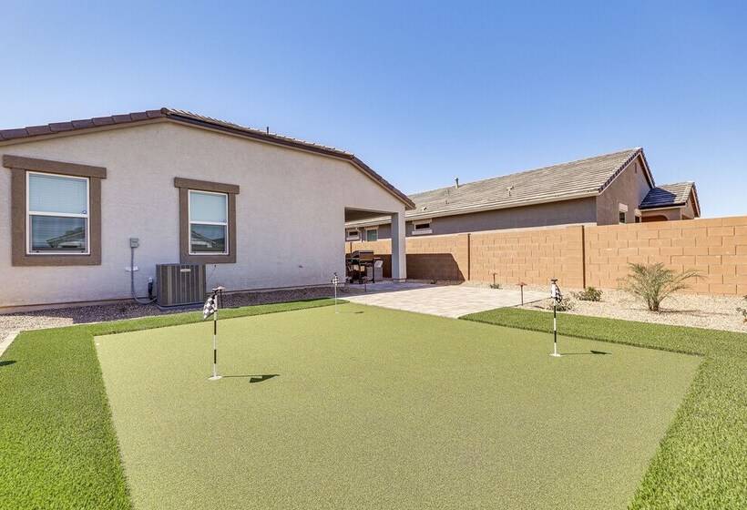 Maricopa Home W/ Putting Green & Covered Patio!