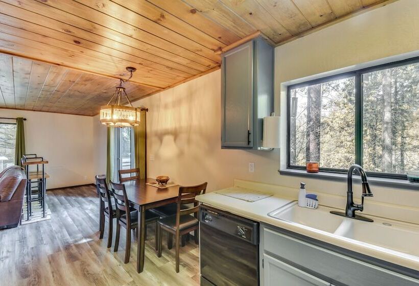 2 Mi To Mi Wuk Village: Cabin W/ Large Deck