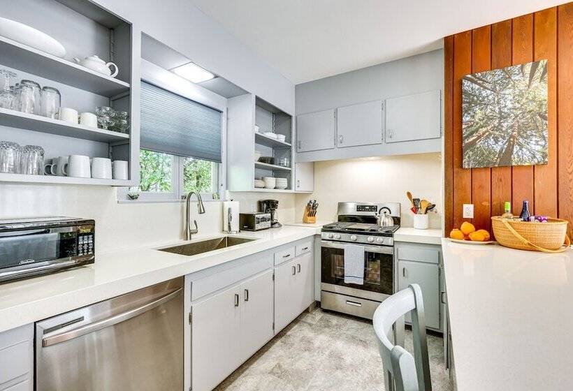 Mill Valley Home: 5 Mi To Golden Gate Bridge!