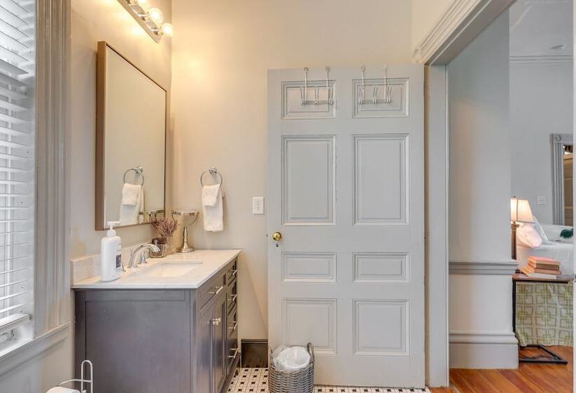 Milledgeville Home W/ Fire Pit + Pond Access!