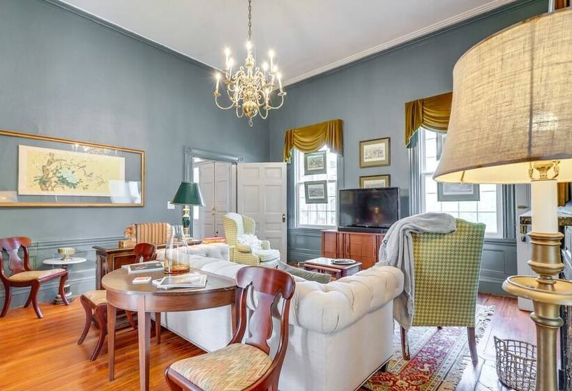 Milledgeville Home W/ Fire Pit + Pond Access!