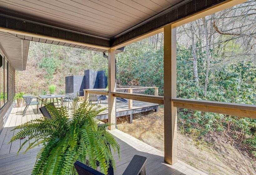 Modern Pisgah Forest Cabin On 60 Wooded Acres!