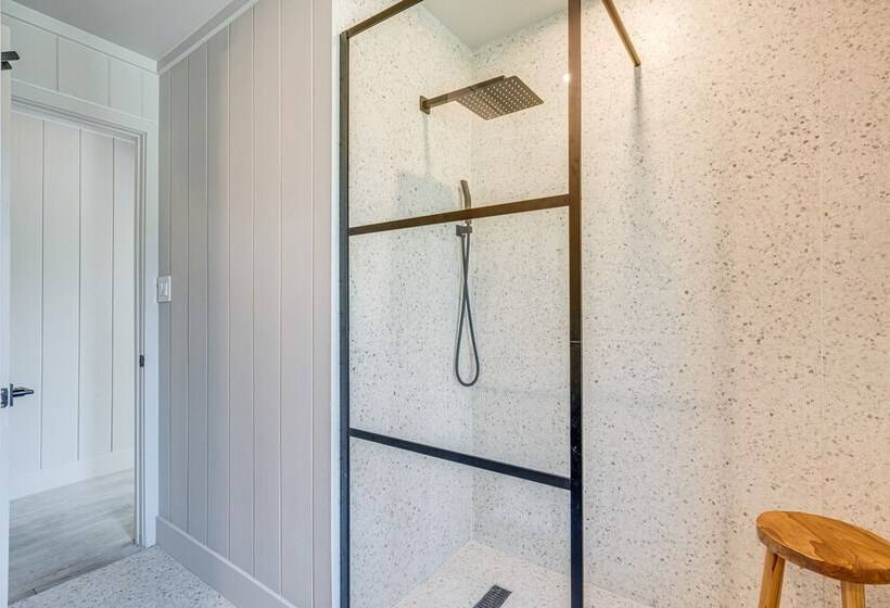 Modern Pisgah Forest Cabin On 60 Wooded Acres!