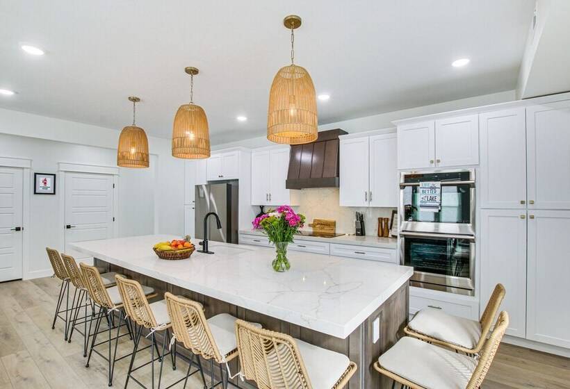 Modern & Spacious Garden City Home W/ Pool Access!