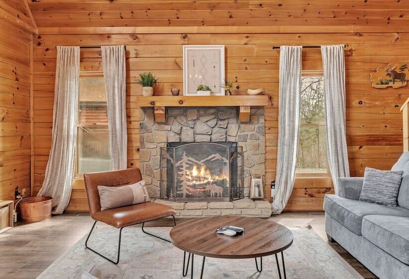 Moosehead Lodge Fantastic Cabin At Lake Douglas!