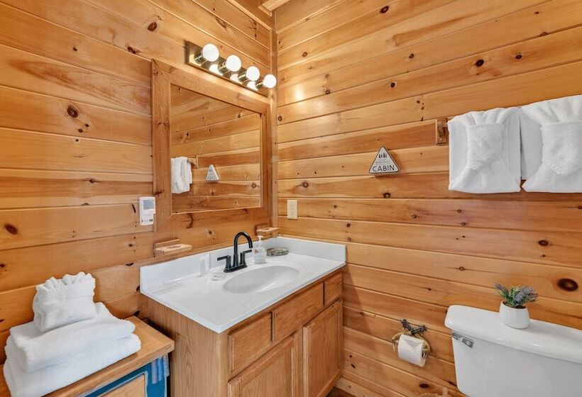 Moosehead Lodge Fantastic Cabin At Lake Douglas!