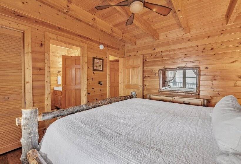 Moosehead Lodge Fantastic Cabin At Lake Douglas!