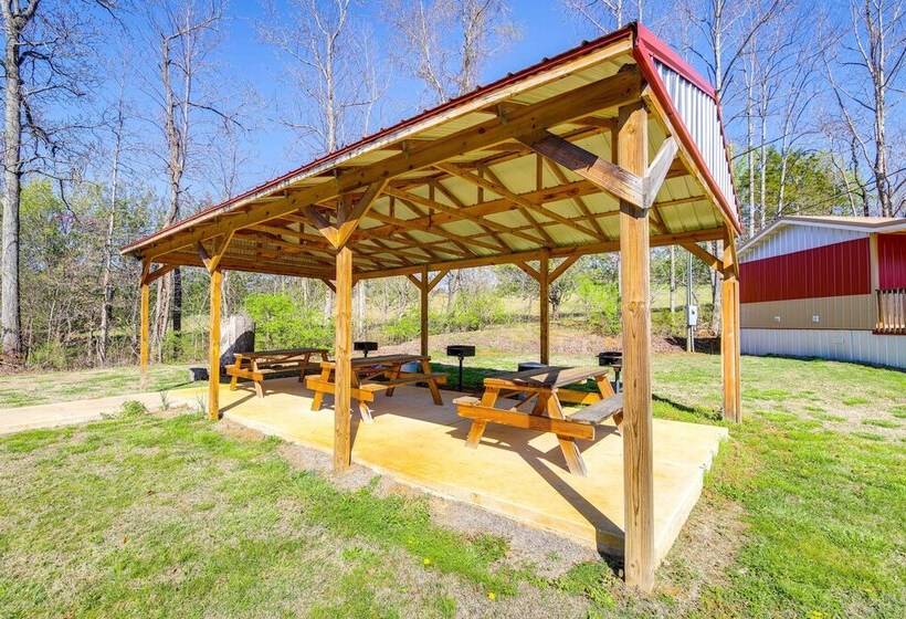 Private Hot Tub & Mountain View: Newport Home