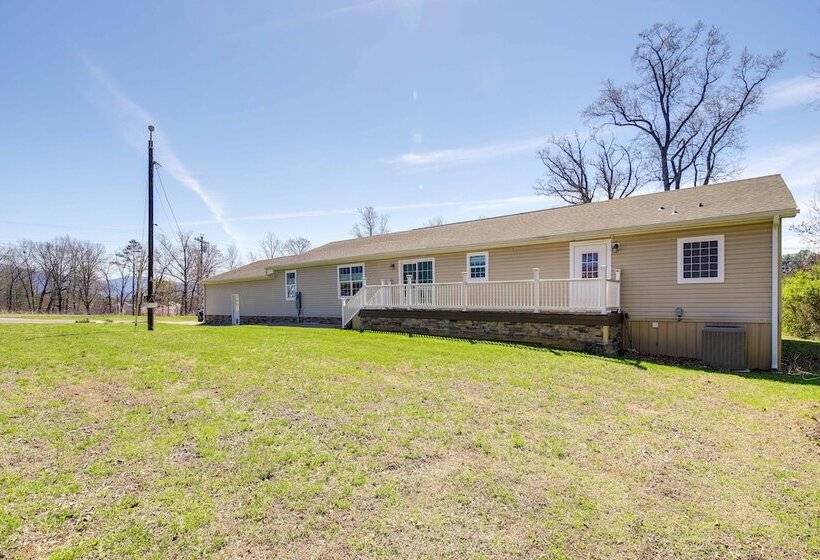 Private Hot Tub & Mountain View: Newport Home