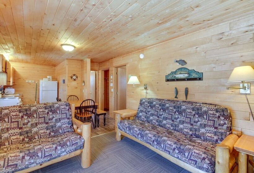 Dock & Resort Amenities: Park Rapids Cabin!