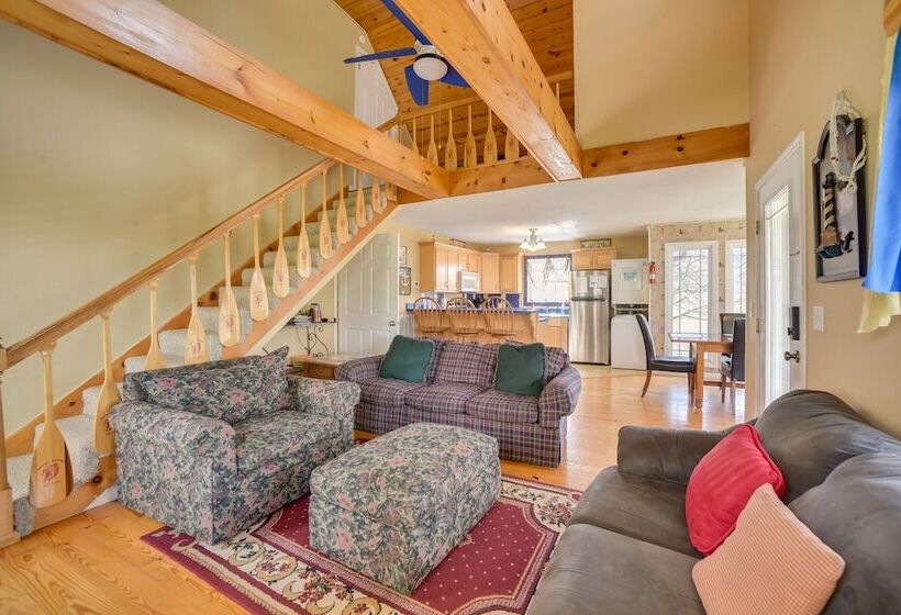 Peaceful Guntersville Cabin: Fire Pit, Near Lake!