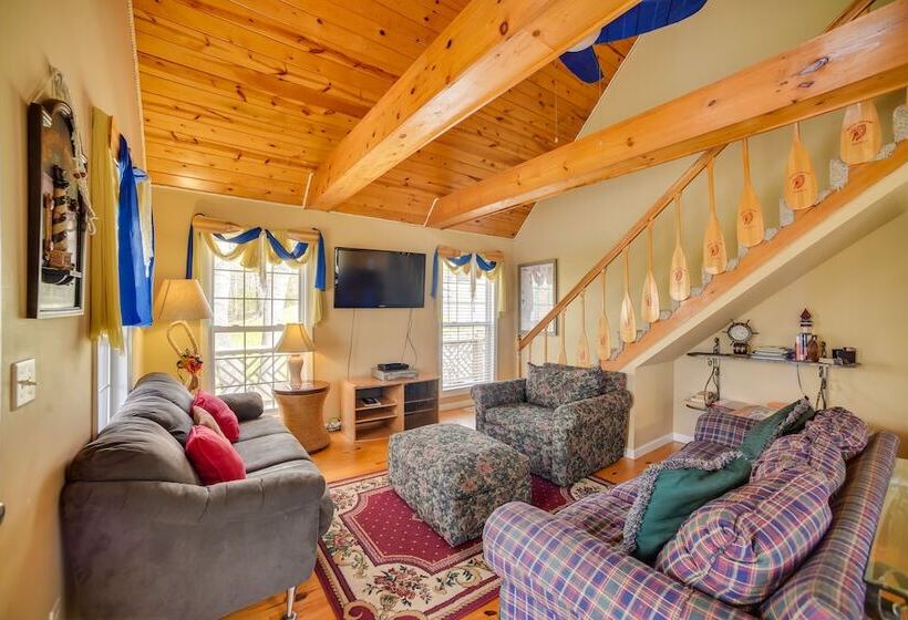 Peaceful Guntersville Cabin: Fire Pit, Near Lake!