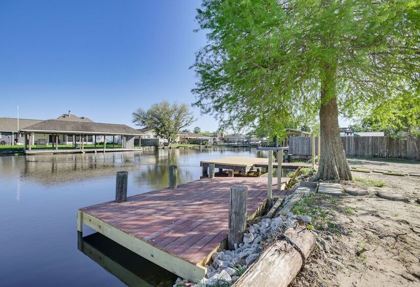 Peaceful Morgan City Home W/ Docks & Canal Access