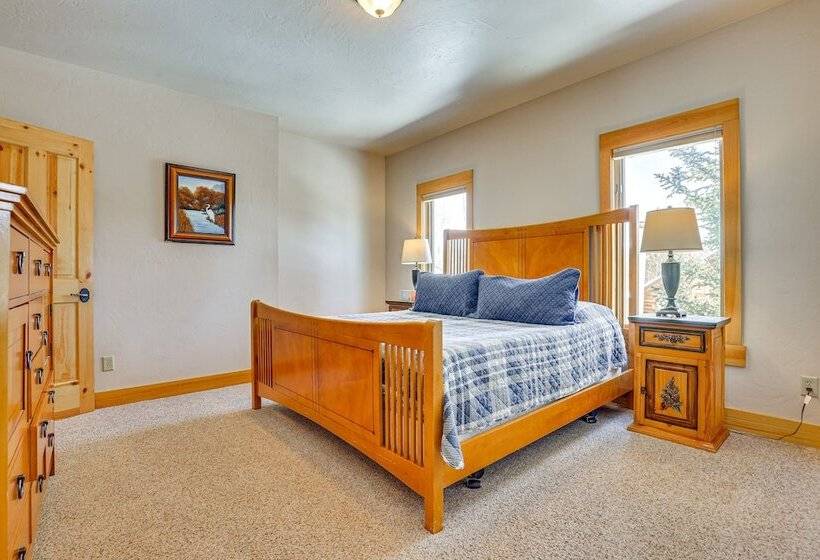Serene Home W/ Private Hot Tub In Silverthorne