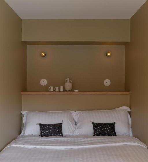 پانسیون La Peniche   Bed And Bicycle   Aigues Mortes