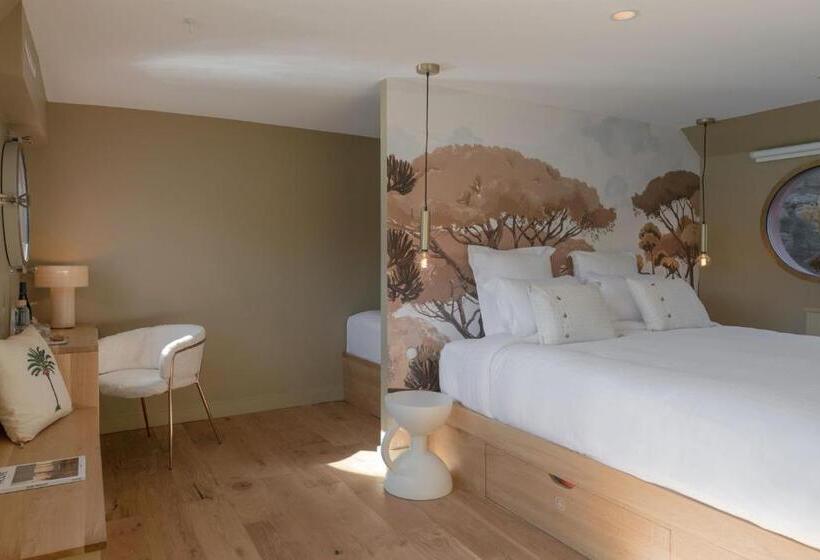 膳宿费 La Peniche   Bed And Bicycle   Aigues Mortes