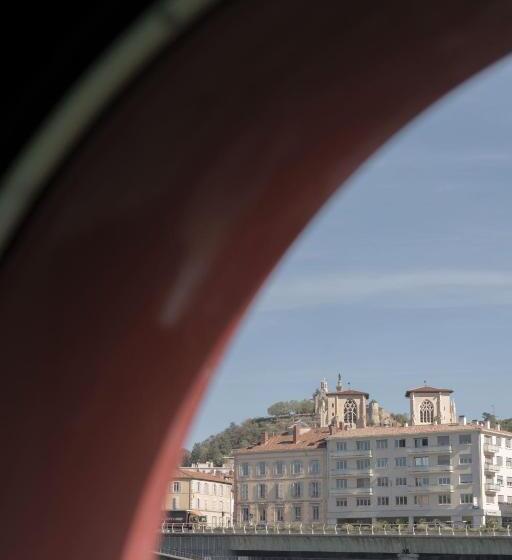 膳宿费 La Peniche   Bed And Bicycle   Aigues Mortes