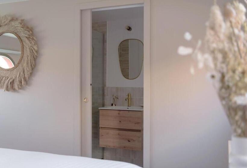 پانسیون La Peniche   Bed And Bicycle   Aigues Mortes