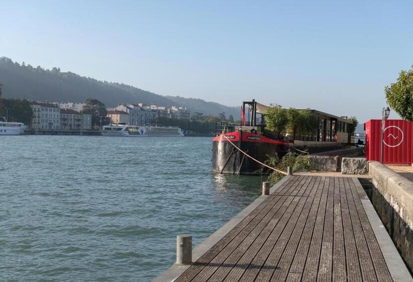 膳宿费 La Peniche   Bed And Bicycle   Aigues Mortes