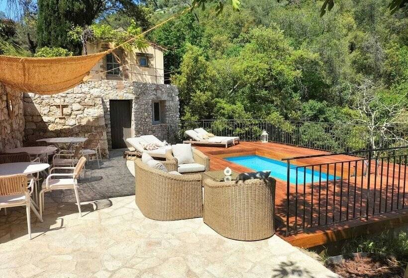 پانسیون Mas Des Arts & Spa