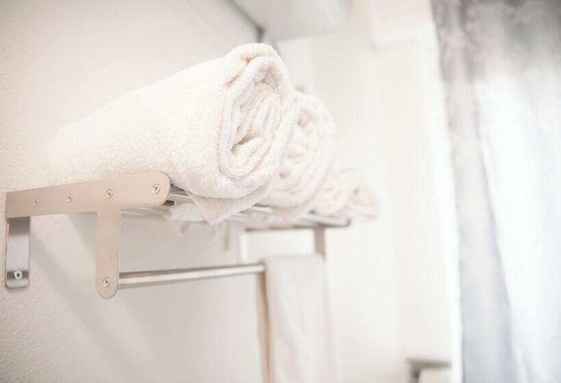 Пансион Rozzano Affittacamere Humanitas Forum Assago