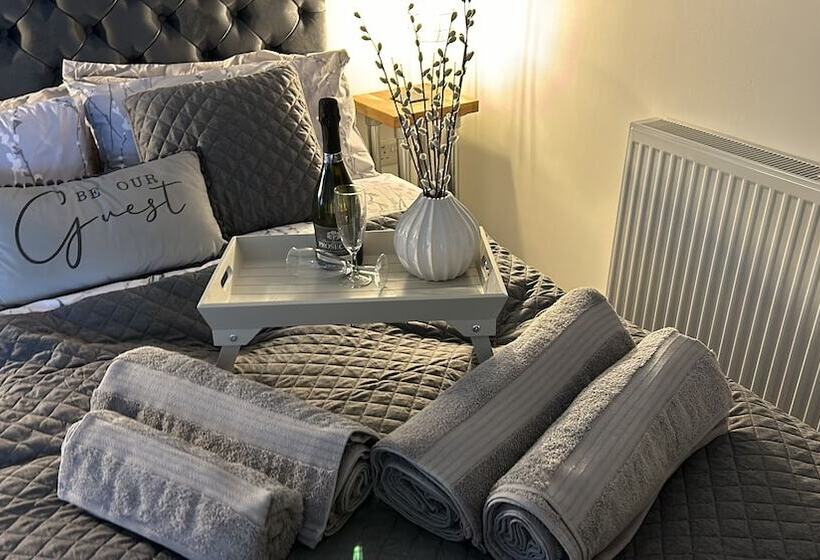 Пансион The Old Stables