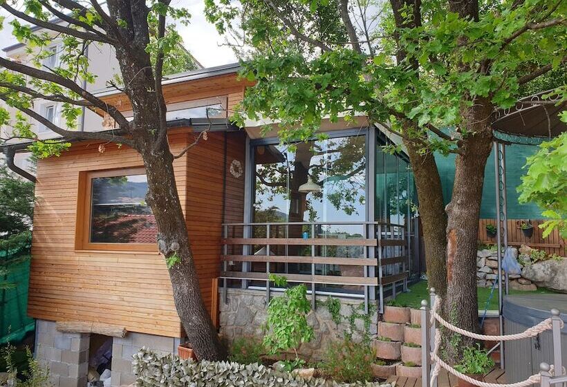 پانسیون Villa Luppo