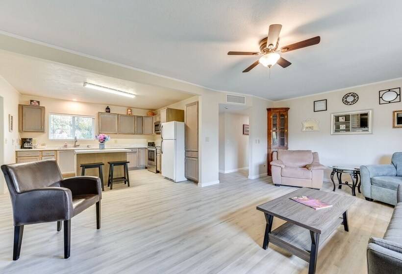 Pet Friendly Camp Verde Home W/ Gas Grill!
