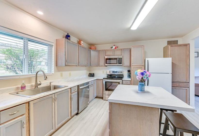 Pet Friendly Camp Verde Home W/ Gas Grill!