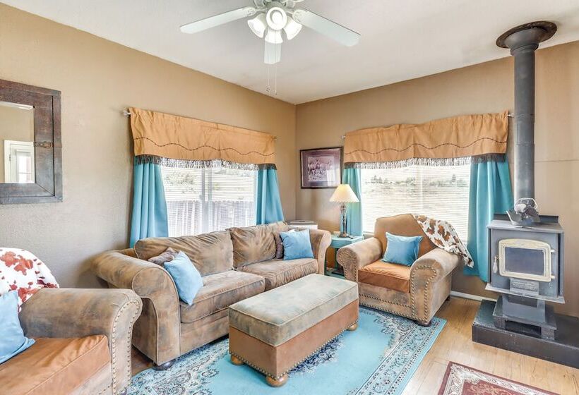 Pet Friendly Chilcoot Cottage On 34 Acres!