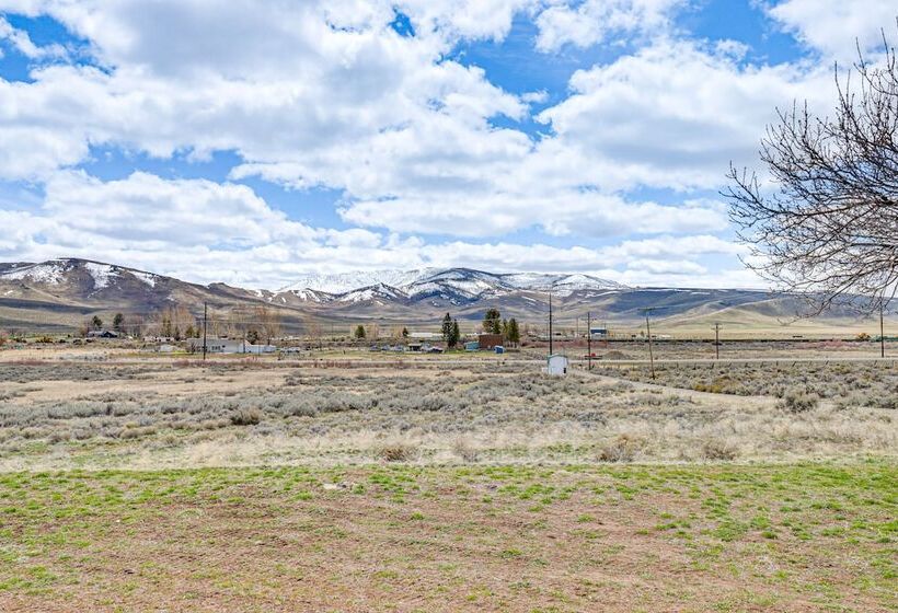 Pet Friendly Chilcoot Cottage On 34 Acres!